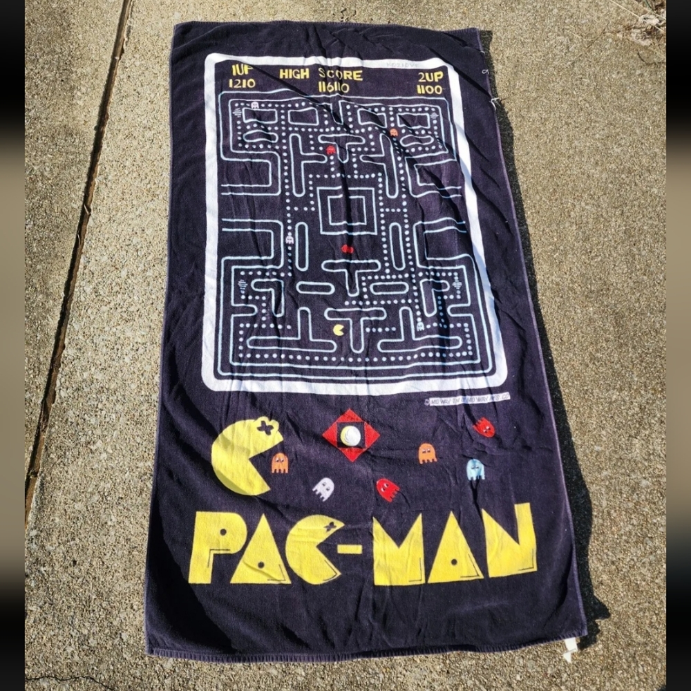 Vintage 1980's Pac-Man Beach Towel Original Video Game All Over Print